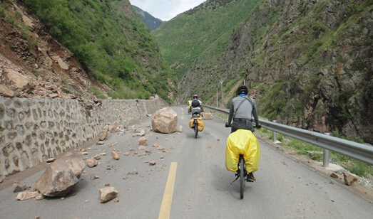 川藏线雨季自驾旅游安全攻略