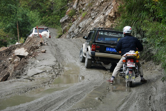 川藏线自驾游危险路段